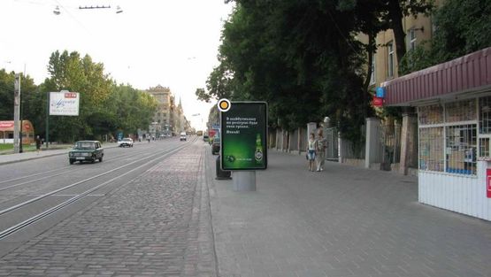 Фото рекламной плоскости по адресу Городоцкая ул., 42 (напротив левого угла д. 79)