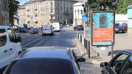 Фото рекламної площини за адресою Лычаковская ул.,  возле "Винниковского" рынка