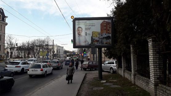 Фото рекламної площини за адресою Черновола В. пр., 6, из центра, ТЦ Форум Фото рекламної площини за адресою Черновола В. пр., 6, из центра, ТЦ Форум
