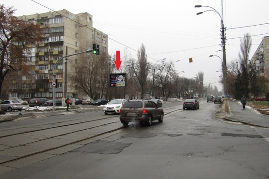 Фото рекламної площини за адресою Кирилловская ул. (Фрунзе ул.), 89 - ул. Хвойки В., (ОщадБанк, Библиотека им. О.Копиленка, стадион "Спартак", СШ№114), направ. ул. О.Телиги Фото рекламної площини за адресою Кирилловская ул. (Фрунзе ул.), 89 - ул. Хвойки В., (ОщадБанк, Библиотека им. О.Копиленка, стадион "Спартак", СШ№114), направ. ул. О.Телиги