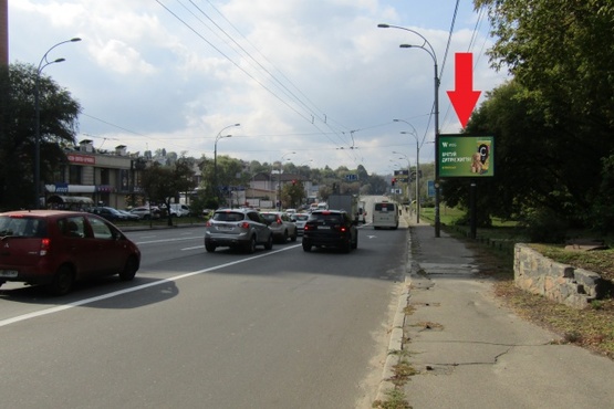 Фото рекламной плоскости по адресу Лобановского Валерия просп. (Краснозвездный просп.), 126 (АЗС "УкрНафта", автомагазан АТЛ, салон "Панські примхи", Совские пруды), в направ. Севастопольской пл.