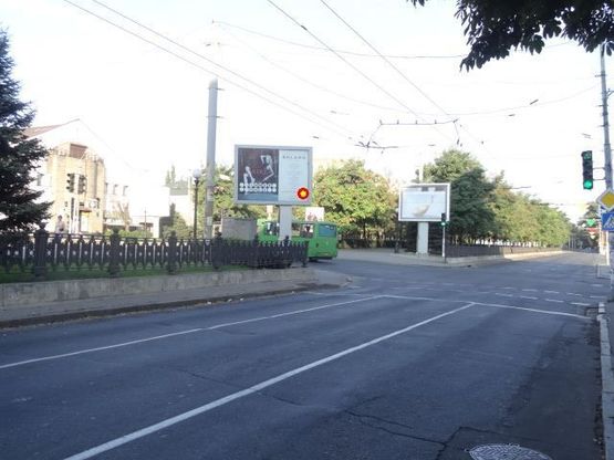 Фото рекламной плоскости по адресу Яворницкого пр. - Фабра ул.