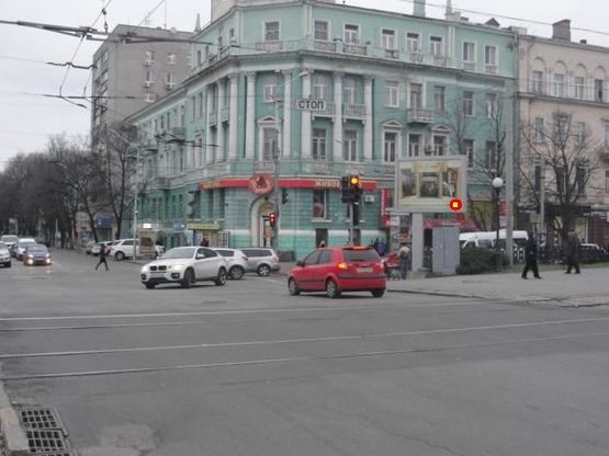 Фото рекламної площини за адресою Яворницкого пр. - Фабра ул. (в сторону Юлиуша Словацкого) Фото рекламної площини за адресою Яворницкого пр. - Фабра ул. (в сторону Юлиуша Словацкого)