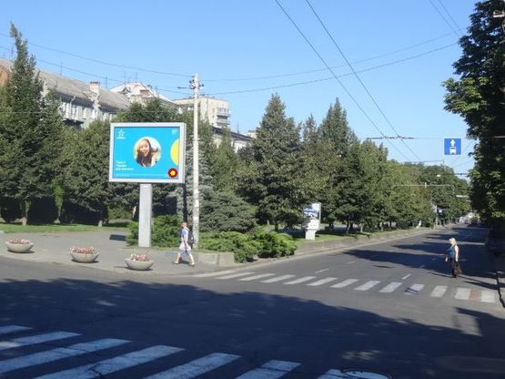 Фото рекламной плоскости по адресу Яворницкого пр. - Баррикадная ул.