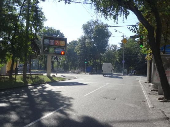 Фото рекламной плоскости по адресу Яворницкого пр. - Гончара ул., в сторону Гагарина пр. Фото рекламной плоскости по адресу Яворницкого пр. - Гончара ул., в сторону Гагарина пр.