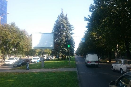 Фото рекламної площини за адресою s032Б3,просп. Гагаріна, 72 (з центру) Фото рекламної площини за адресою s032Б3,просп. Гагаріна, 72 (з центру)