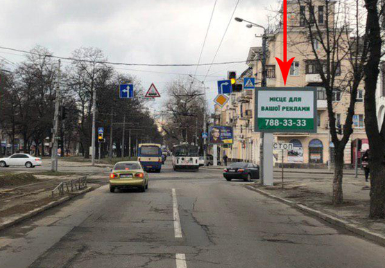 Фото рекламної площини за адресою t111A6,Просп. Пушкіна - вул. Шмідта, 17