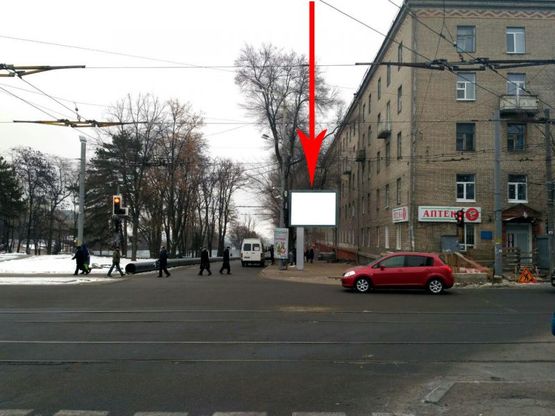 Фото рекламної площини за адресою t152A4,просп. Дмитра Яворницького - просп. Гагаріна, рух у бік набережної, біля світлофора Фото рекламної площини за адресою t152A4,просп. Дмитра Яворницького - просп. Гагаріна, рух у бік набережної, біля світлофора