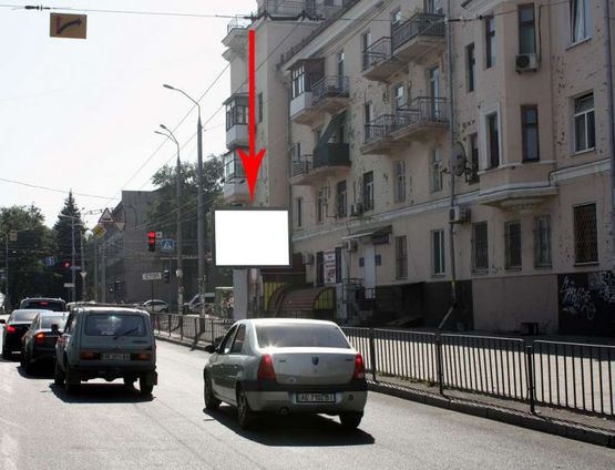 Фото рекламной плоскости по адресу t012A5,вул. Шмідта - просп. Пушкіна, біля світлофору