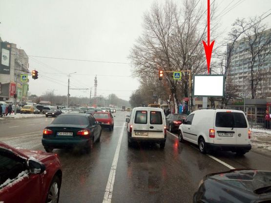 Фото рекламной плоскости по адресу t088A1,просп. Гагаріна, навпроти ТРЦ "Дафі", біля ресторану "Макдональдз", біля світлофора