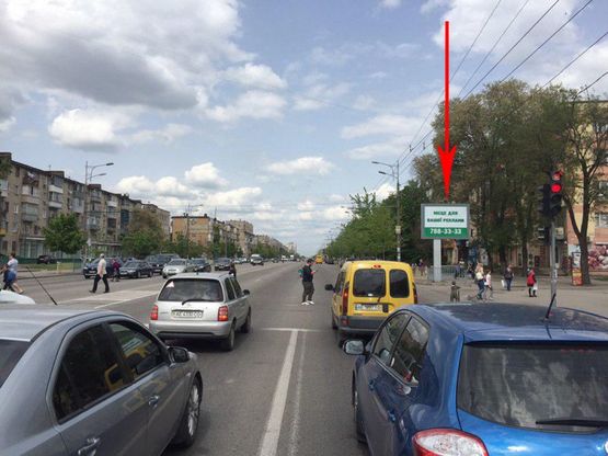 Фото рекламної площини за адресою t126A1,просп. Слобожанський, 68/Б, біля  ТЦ "Океан", на світлофорі