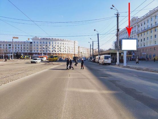 Фото рекламної площини за адресою t154A4,просп. Дмитра Яворницького, 125, метро "Вокзальна"