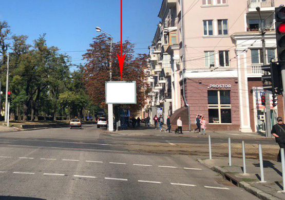 Фото рекламної площини за адресою t162A4,просп. Дмитра Яворницького (Карла Маркса)- пл. Соборна (Жовтнева), рух в центр