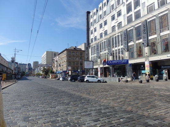 Фото рекламної площини за адресою Велика Васильківська, 72 / Фізкультури ( Метро "Олімпійська", (вхід до ТЦ"OLIMPIYSKY")