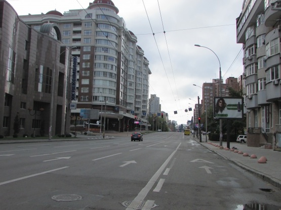 Фото рекламной плоскости по адресу Антоновича (Горького), 140,  за 40 метрів до перехрестя з вул. Тверська (світлофор) Фото рекламной плоскости по адресу Антоновича (Горького), 140,  за 40 метрів до перехрестя з вул. Тверська (світлофор)