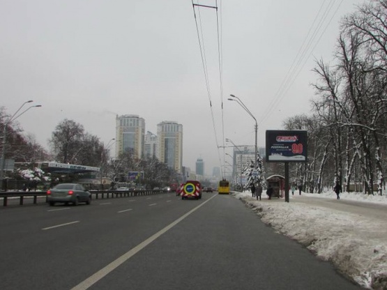 Фото рекламної площини за адресою Перемоги проспект, парк КПІ, зупинка "Зоопарк" рух до центру