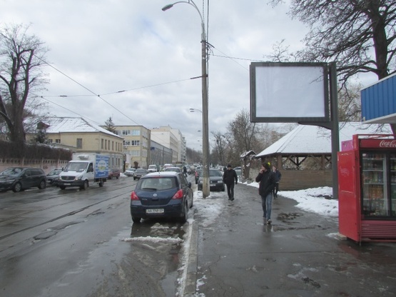 Фото рекламної площини за адресою Кирилівська (Фрунзе), 82