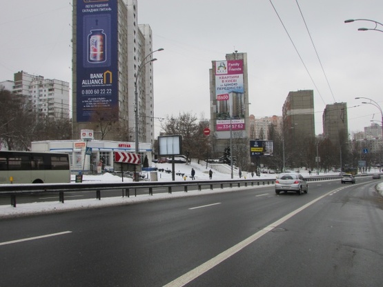 Фото рекламної площини за адресою Вадима Гетьмана, 46/2  / Польова