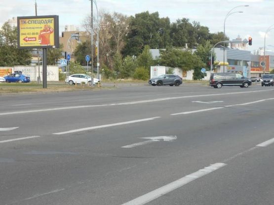 Фото рекламной плоскости по адресу Днепровская наб - Здолбуновская ул. к Бажана