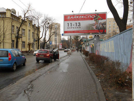 Фото рекламної площини за адресою ул.Овруцкая/ул.Баггоутовская на светофоре, ТЦ "Променада" Фото рекламної площини за адресою ул.Овруцкая/ул.Баггоутовская на светофоре, ТЦ "Променада"