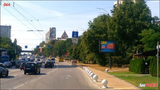 Фото рекламной плоскости по адресу Дружбы народов, АЗС "Socar", к Печерскому мосту