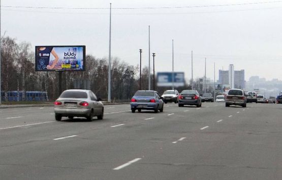 Фото рекламной плоскости по адресу Броварський пр-т-азс АМІК/між ст.м Чернігівська і ст м.Дарниця - на міст Метро (В4) СКРОЛЛЕР