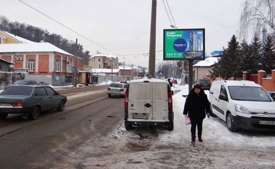 Фото рекламної площини за адресою вул.Кирилівська 60/ на Теліги,Петрівка (А) СКРОЛЕР