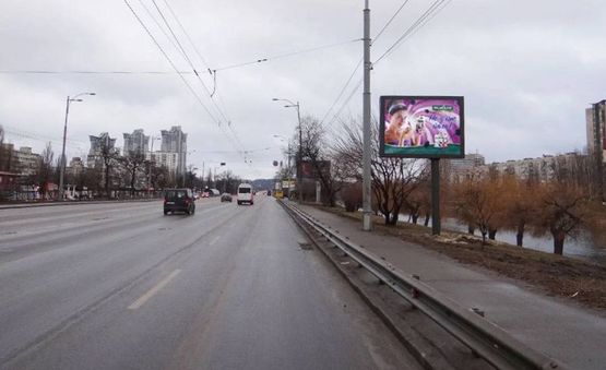 Фото рекламної площини за адресою пр-т Соборності (Воссоединения)/ринок Березняки,МакДональдс-на міст Патона (А1) СКРОЛЕР