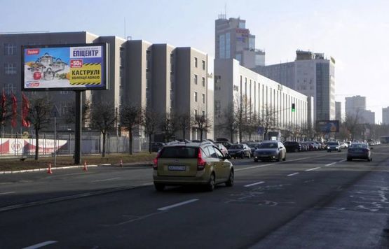 Фото рекламної площини за адресою Харківське ш 179/автосалон Тойота,КИА  - на Харківську пл (В5) СКРОЛЛЕР