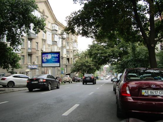 Фото рекламної площини за адресою Сечевых Стрельцов ул., 28, рядом с опорой Фото рекламної площини за адресою Сечевых Стрельцов ул., 28, рядом с опорой