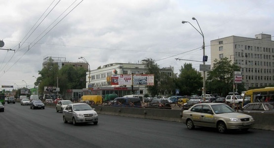 Фото рекламной плоскости по адресу Московский пр./ул.Ермака (возле маг.Фокстрот)-в центр призма-3 п.к.