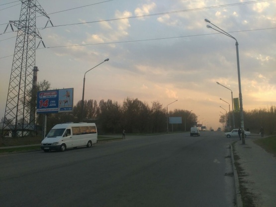 Фото рекламной плоскости по адресу Славы бульв. - Труда просп., (перекресток), БрокБизнесБанк, Автосалон "Chery" Днепропетровск-Авто", МРЭО №1, Райффайзен Банк Аваль, в направл. Запорожского шоссе Фото рекламной плоскости по адресу Славы бульв. - Труда просп., (перекресток), БрокБизнесБанк, Автосалон "Chery" Днепропетровск-Авто", МРЭО №1, Райффайзен Банк Аваль, в направл. Запорожского шоссе