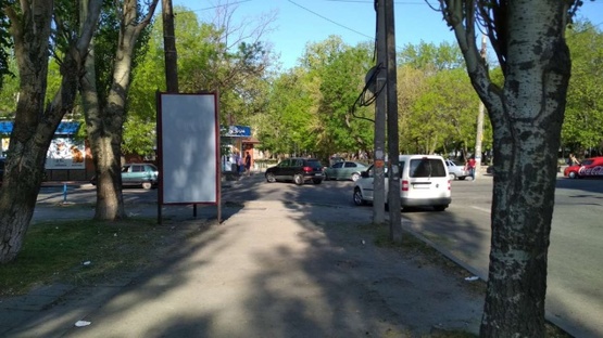 Фото рекламной плоскости по адресу Праці пр. / Червона вул. (в сторону Червона вул., офіс ONET) Фото рекламной плоскости по адресу Праці пр. / Червона вул. (в сторону Червона вул., офіс ONET)