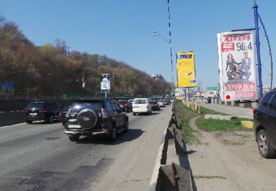 Фото рекламної площини за адресою Набережное шоссе (эл. опора № 10-11)
