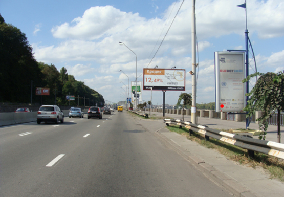 Фото рекламної площини за адресою Набережное шоссе (эл. опора № 36)