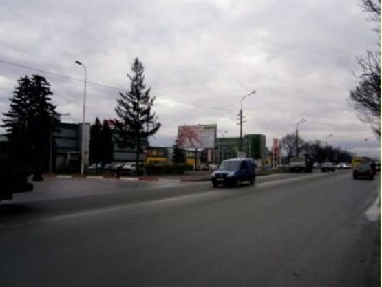 Фото рекламної площини за адресою Коновальця,225   СМ Велмарт