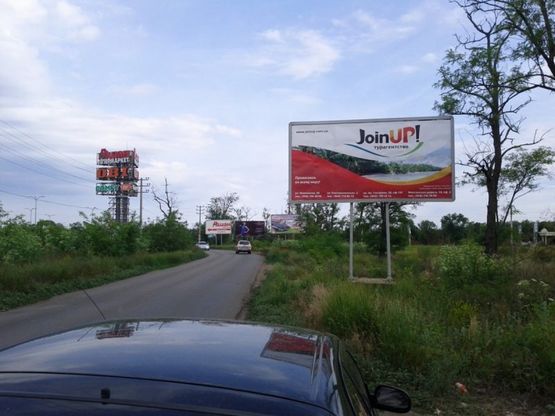 Фото рекламной плоскости по адресу Заболотного 16 А (трц Ривьера)