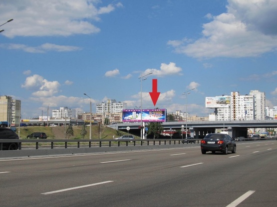 Фото рекламної площини за адресою Бажана Н. просп., ст. м. Харьковская, (McDonald's, рынок "Харьковский", ПравексБанк), направ. Бориспольского шоссе