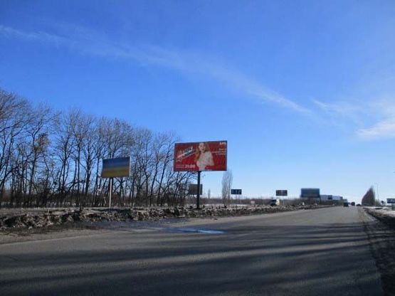 Фото рекламної площини за адресою Ростовская трасса - 1й выезд из Харькова