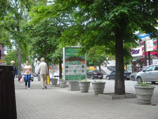 Фото рекламной плоскости по адресу Мудрого Ярослава ул., 22 ЦЕНТРАЛЬНАЯ ЗОНА (рестораны,банки,бутики) Фото рекламной плоскости по адресу Мудрого Ярослава ул., 22 ЦЕНТРАЛЬНАЯ ЗОНА (рестораны,банки,бутики)