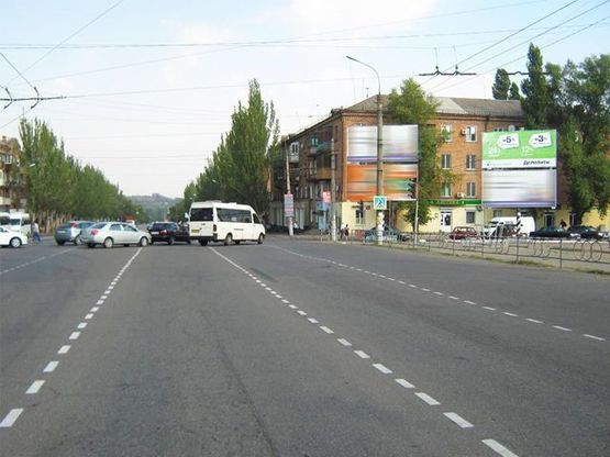 Фото рекламної площини за адресою Фукса ул., Пионер, развлекательный центр, направление на  173 кв.