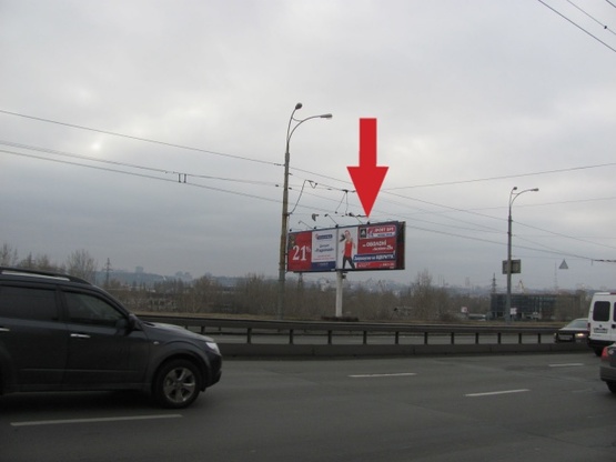 Фото рекламной плоскости по адресу Московский мост -  Бандеры С. просп. (просп. Московский) (выезд с Московского моста на Тульскую пл.)