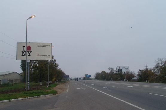 Фото рекламної площини за адресою Объездная дорога  - АЗС "ОККО", от промрынка "7-й км" к Авангарду