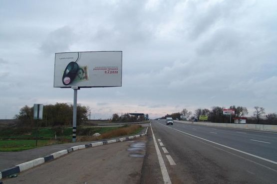 Фото рекламної площини за адресою Киев-Одесса.До Клеверного моста из Киева (454+990), поворот на Фомину балку, Холодную Балку