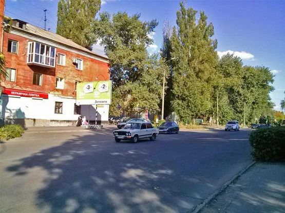 Фото рекламной плоскости по адресу Днепровское шоссе ул., 2 -  Бородича, дв-е к автовокзалу