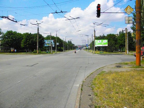 Фото рекламної площини за адресою мкр. 4-й Заречный,31 (перекресток ул.Десантной и ул.Кресовской), дв-е к КРЕС