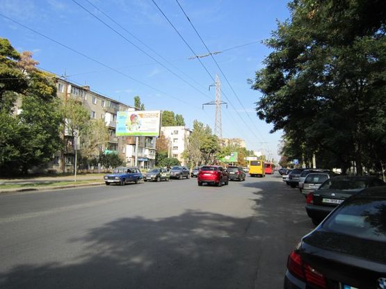 Фото рекламної площини за адресою ул. Космонавтов, 20