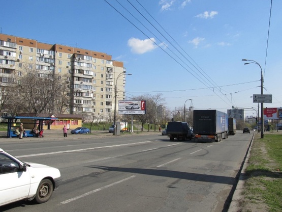 Фото рекламной плоскости по адресу Правды просп., 6 (возле светофора), в направлении ул. Автозаводской