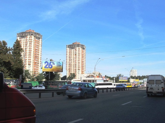 Фото рекламной плоскости по адресу Победы просп. - ул. Семашко (ст. м. Житомирская, ТЦ "VMB", кинотеатр "Экран"), направ. в центр города