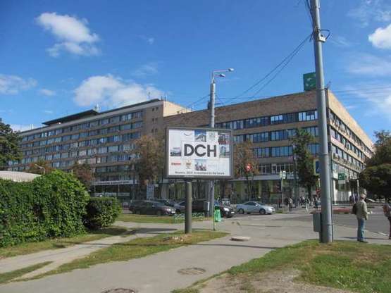 Фото рекламної площини за адресою Науки просп. (Леніна просп.) - Новгородська вул., №2 (№1)